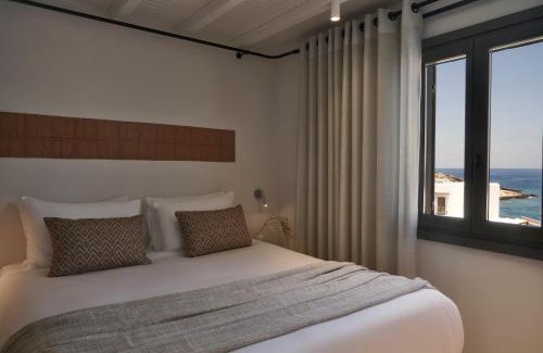 Parikia Hotel | Andronis Minois