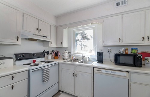 Nags Head House | Angels Above K1500 Two BR Condo, 2 Pools, Tennis, Pier