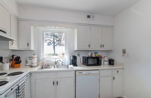 Nags Head House | Angels Above K1500 Two BR Condo, 2 Pools, Tennis, Pier