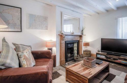 Angle House | Angle Adventures - 4 Bedroom Cottage - Angle