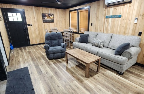 Mountain Home Cabin | Angler's Edge Cottage at Fish & Fiddle Family Resort & Extended Stay