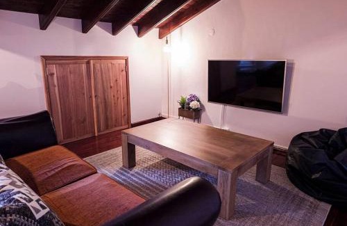 Ponta Delgada House | Ani Guest House