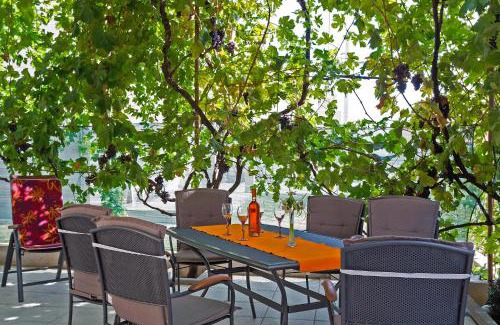Seget Donji House | Ani in Trogir * Mittel-Dalmatien