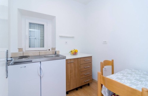 Gornji Kono Apartment | Anika Studio apartment