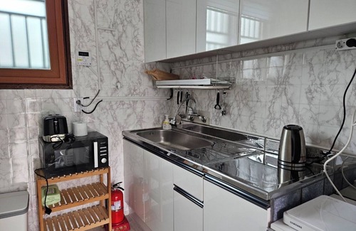 Pyeongtaek House | Anjeongri Gate 3 minutes away 2 rooms (Q,Q) Private house