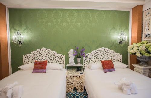 East District Hotel | Anna King Hotel