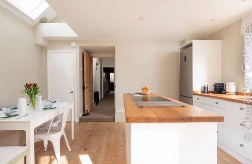 Churchill House | ANNE WALTERS HOUSE, family friendly in Churchill, Oxfordshire