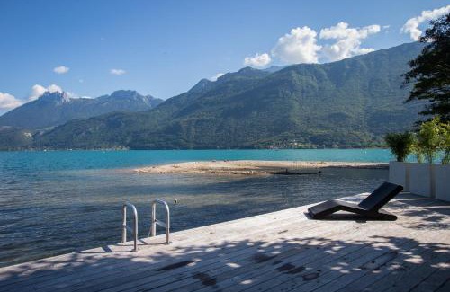 Doussard Villa | Annecy LakeLodge Lakeside Modern 7 bedroom Retreat