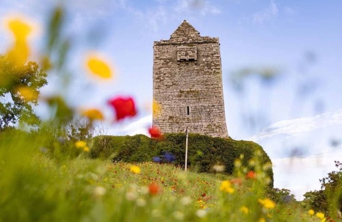 Lisdoonvarna House | Annex @ Ballinalacken Castle in Doolin
