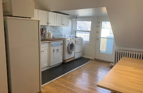 Harbord Village House | Annex Toronto, amazing location, cozy apartment