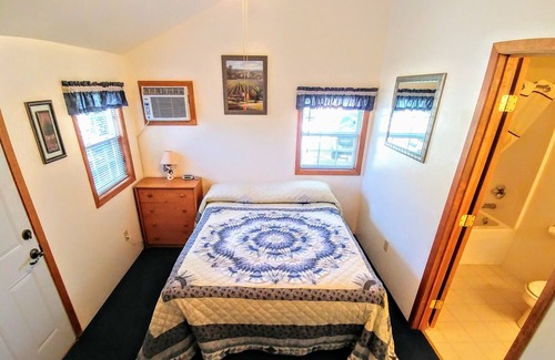 Hill City Cabin | Antelope Loft, Cabin on a beautiful meadow, surrounded by a quiet little stream.