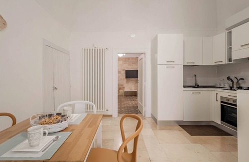 Turi House | Antiche Mura Apartments "Bianco di Puglia"