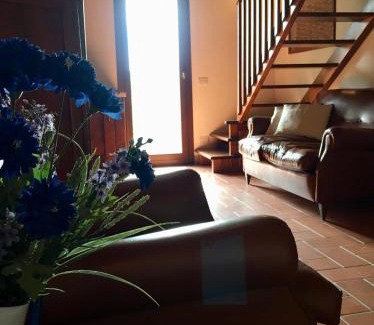 Loiano Apartment | Antico Borgo dell'Anconella - rustico appartamento ideale per 2 o 3 persone