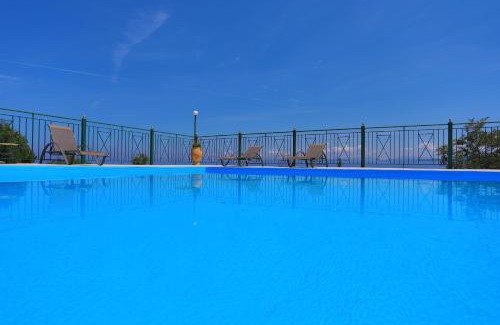 Koutsi Apartment | Antigoni Villas