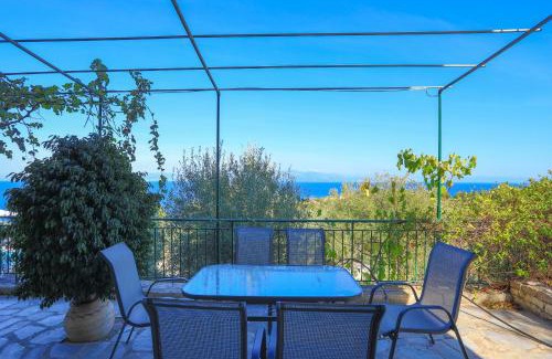 Koutsi Apartment | Antigoni Villas