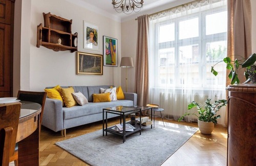 Stare Miasto Apartment | Antique 1-bed apartment