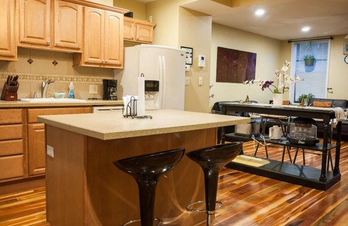 Washington Square West Apartment | AnViHaven Luxurious 4bd/4.5 bath. Convention Center/Center City.