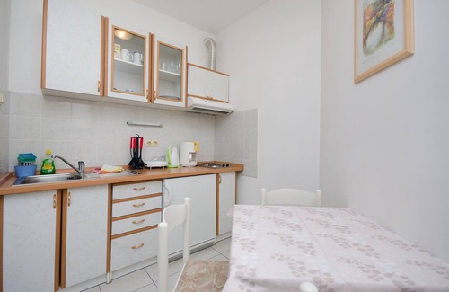 Novi Vinodolski Apartment | Apartments Branimir (64221-A1) - Novi Vinodolski (Crikvenica)