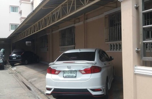 Din Daeng Apartment | aparment Air conditioning shopping mall