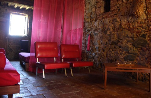 Castiglione della Pescaia House | apartment with garden in medieval farmhouse