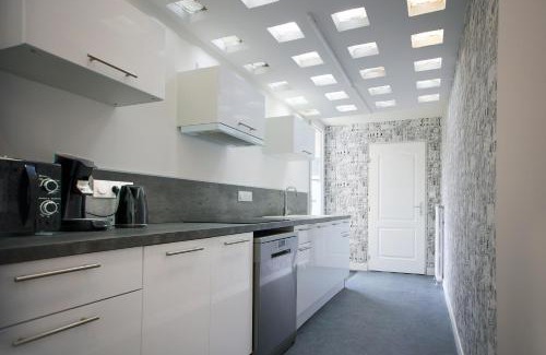 Lucon Apartment | apart lumineux avec terrasse
