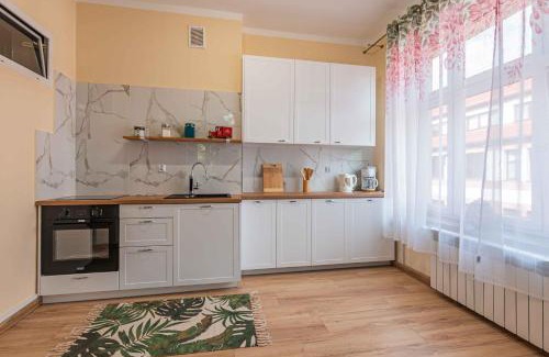 Brzezinka Apartment | Apartament 45m2 - Sunny&Quiet - VERY CLOSE to Auschwitz Museum !
