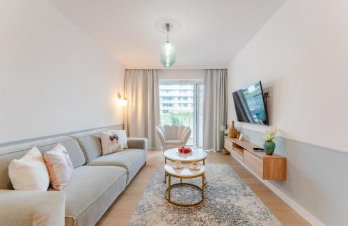 Kolobrzeg Apartment | Apartament B014 - Basen Bawialnia Fitnes Parking w CENIE Polanki Aqua - Holiday City