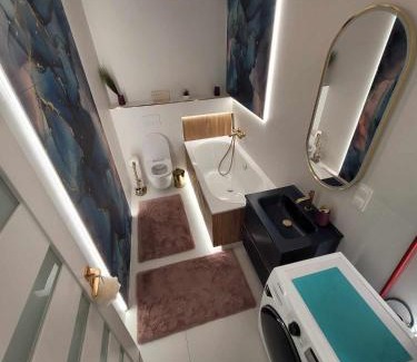 Charzykowy Apartment | Apartament Cień Wiatru z Widokiem na Jezioro i Netflixem
