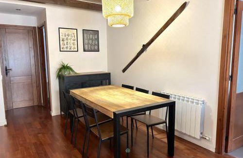 Esterri D'Aneu Apartment | Apartament encantador i cèntric amb llar de foc by RURAL D'ÀNEU