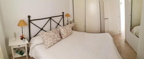 Marina de Casares Apartment | APARTAMENTO CASARES PLAYA