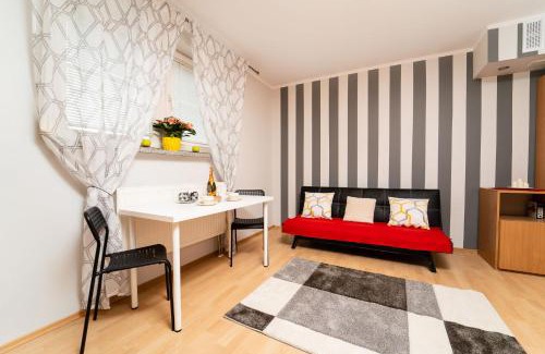 Olsztyn Apartment | Apartament Kortowo z prywatnym wejściem i parkingiem