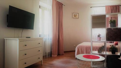 Srodmiescie Apartment | Apartament Malinowy Świętoduska 12