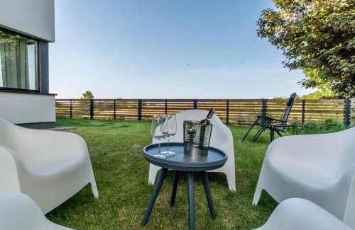 Mechelinki Apartment | Apartament nadmorski z ogródkiem