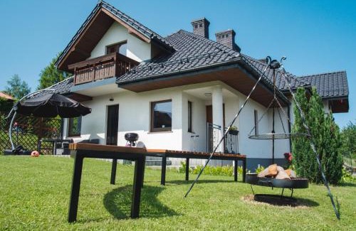 Ponice Apartment | Apartament Słoneczna Rapsodia - blisko Parku Zdrojowego - piękny widok - ogród - taras