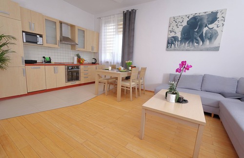 Opole Apartment | Apartament Słoneczny 5 (VAT invoice) with parking