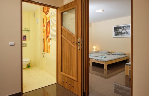 Opole Apartment | Apartament Słoneczny 8 (VAT Invoice) with garage with terrace