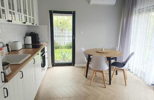 Ustron Apartment | Apartament Ustrońska Jodełka z Balią i Ogrodem-Nadrzeczna