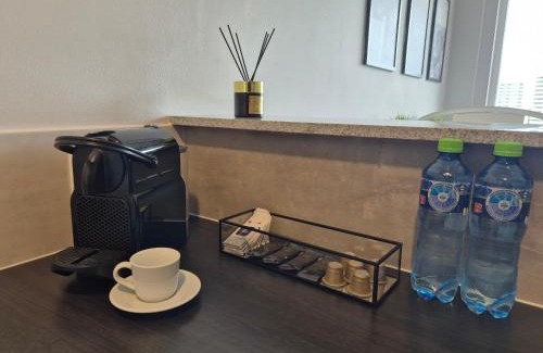 Katowice Apartment | APARTAMENT WŚRÓD 1000cy ŚWIATEŁ - z parkingiem w hali garażowej- duży balkon z leżakami - piekny widok nocą na panoramę Tysiaclecia