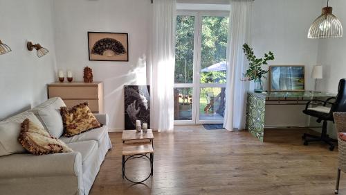 Podkowa Lesna Apartment | Apartament w ogrodzie