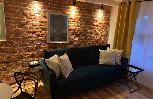 Stare Miasto Apartment | Apartament Złoty z darmowym parkingiem