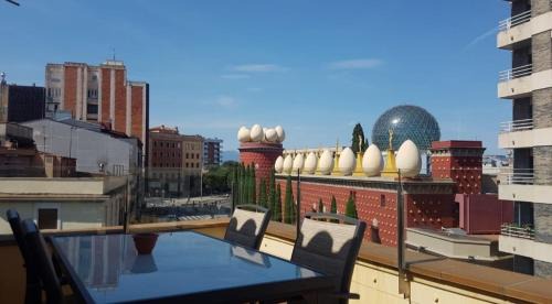 Figueres Apartment | Apartamento ático enfrente del Museo Dalí