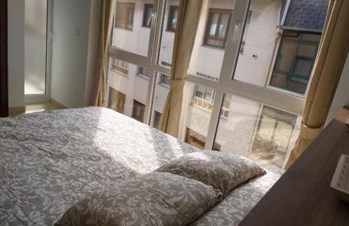 Dean Pequeno Apartment | Apartamento 4º planta centro Ribeira by Cristian&Tamara "alquileres"