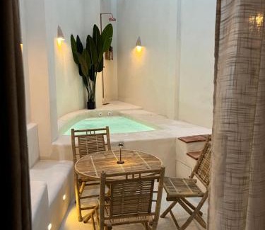 Torrefiel Apartment | Apartamento acogedor frente a Plaza de la Iglesia