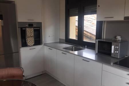 Alp Apartment | Apartamento Central
