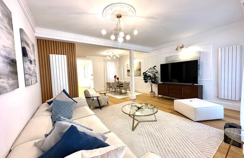 Malasana Apartment | Apartamento de Lujo en el Centro de Madrid