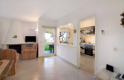 Armacao de Pera Apartment | Apartamento Nautilus with Sea View, Pool, Wi-Fi, A/C & Garden
