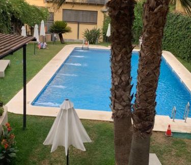 Cruz Roja-Capuchinos Apartment | Apartamento próximo al centro de 2 dormitorios con piscina