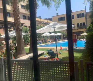 Cruz Roja-Capuchinos Apartment | Apartamento próximo al centro de 2 dormitorios con piscina