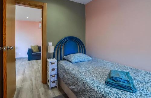 Nou Barris Apartment | Apartamento privado en el centro de Barcelona, ideal para familias y parejas, capacidad hasta 5 personas - ES-180-280