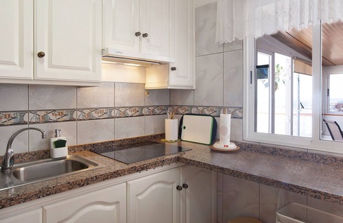 Bajamar Apartment | Apartamento vistas Bajamar close to the Beach with Sea View, Wi-Fi & Terrace